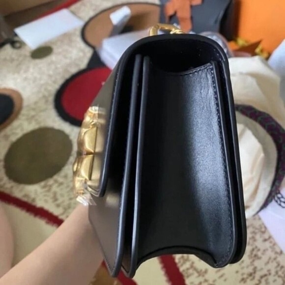 🍇Tory Burch Black Satchel with Gold Accents🐝 - Picture 3 of 4
